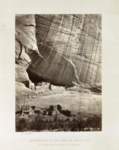Oude Ruïnes in de Cañon de Chelle, N.M. (Territorium)